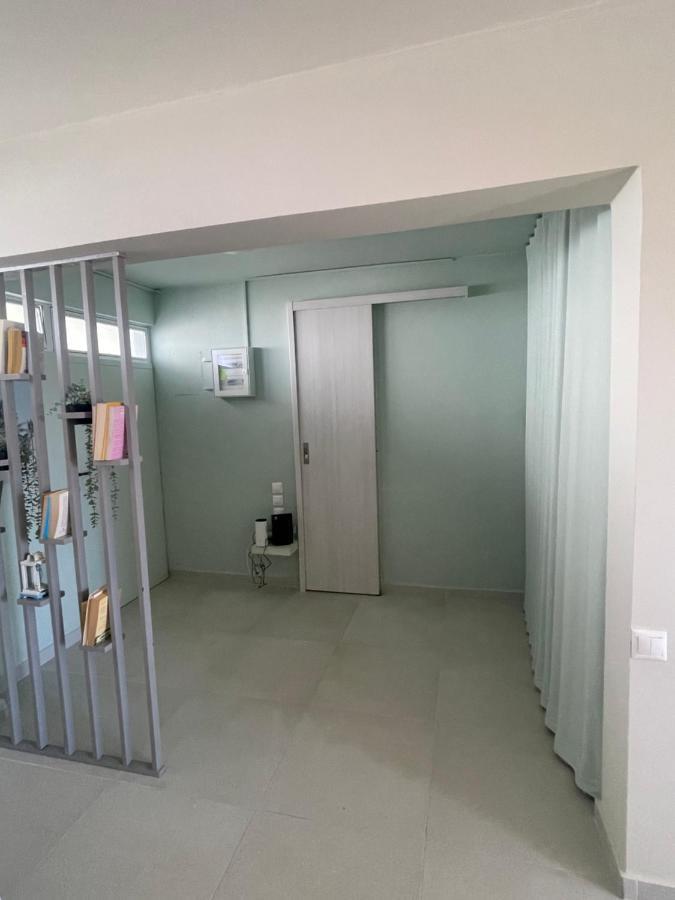 Sophia'S Apartment Saronida Εξωτερικό φωτογραφία